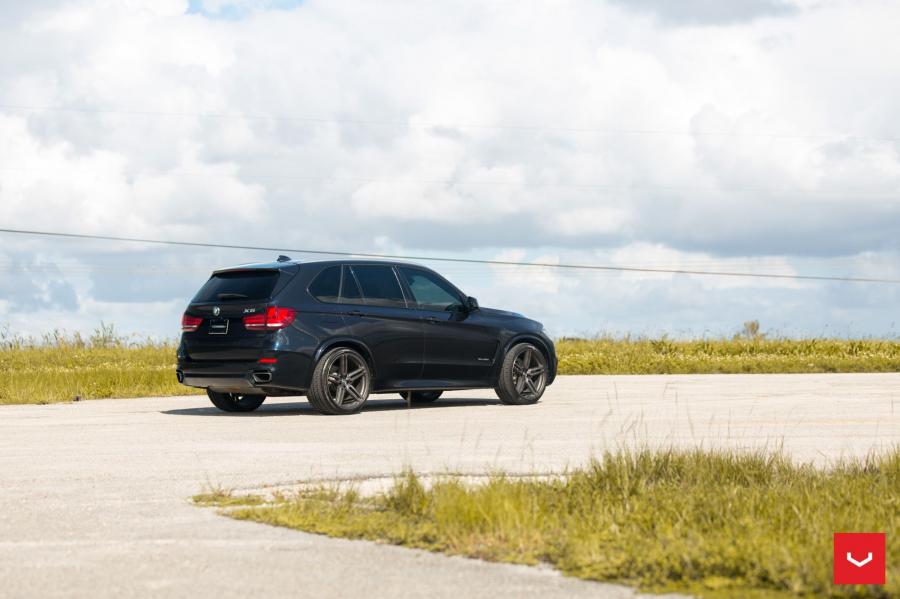  BMW X5 xDrive35i on Vossen Wheels (HF-1) 2018 года  (фото 24 из 36)